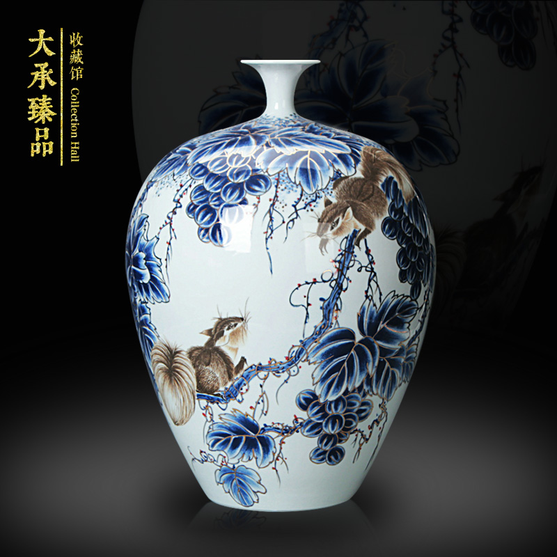 Jingdezhen ceramics by hand the see colour gold rat prosperous wealth small expressions using of blue and white porcelain vase collection handicrafts