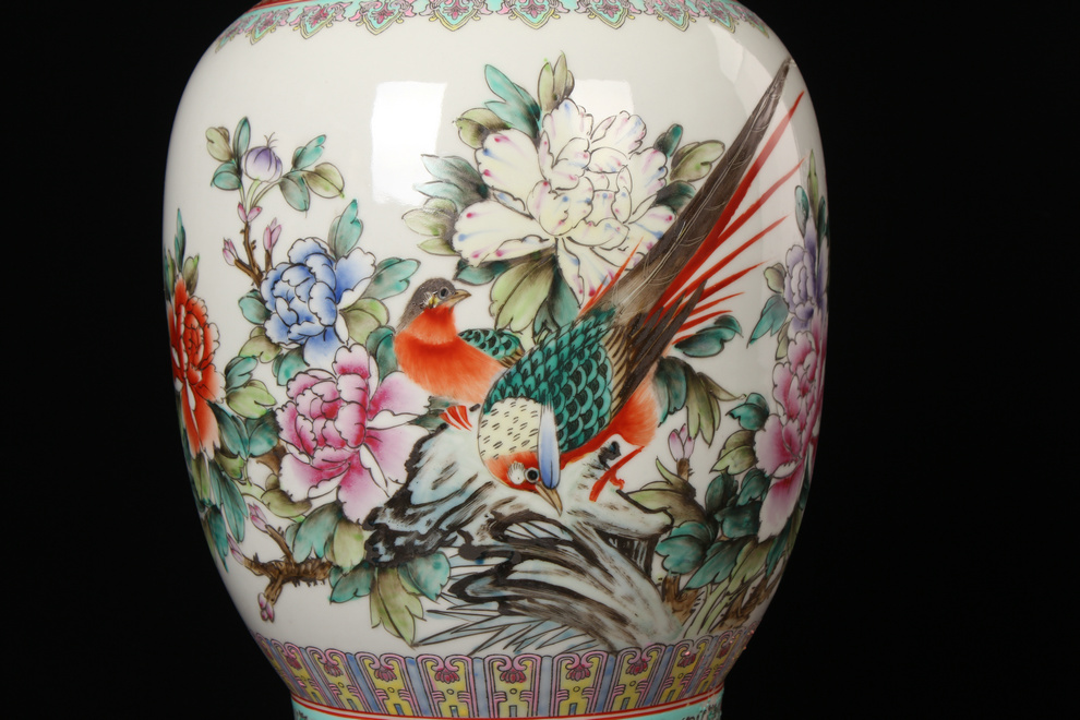 Jingdezhen ceramics factory goods hand - made pastel ears big flower peony vase household handicraft furnishing articles