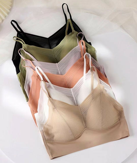 Womenless underwear women's chest, small thin models, gathered, anti -light chest vest, no steel ring integrated tube top bra
Womenless underwear women's chest, small thin models, gathered, anti -light chest vest, no steel ring integrated tube top bra
