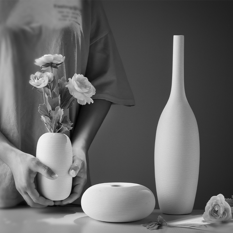 The modern creative contracted white ceramic vases, furnishing articles dried flower arranging flowers decorate The sitting room ark, household act The role ofing is tasted