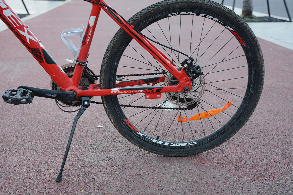 迪卡侬自行车脚撑折叠车支撑162026275寸儿童山地车中支撑架