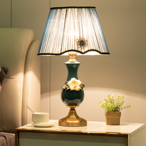 Table lamp Bedroom ins girl bedside lamp Nordic net Red warm romantic simple modern European bedside table lamp