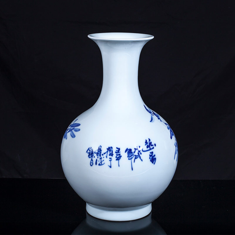 Jingdezhen blue and white porcelain ceramic vase large shan bottle home furnishing articles sitting room put dry flower lucky bamboo porcelain arts and crafts