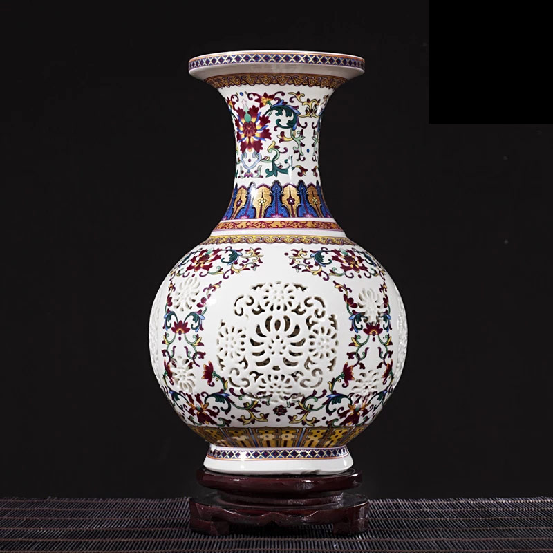 Jingdezhen ceramics hollow - blue and white porcelain vases, I and contracted sitting room of Chinese style household flower arrangement decorations furnishing articles