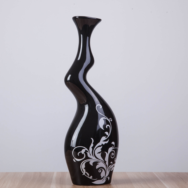 Creative home sitting room ark adornment of the big, black and white ceramic vase desktop decoration dry flower pottery furnishing articles