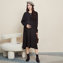 Pregnant woman autumn and winter sweater with long sleeves dress outside wearing long sleeves knit large code Korean version for a fashion jacket