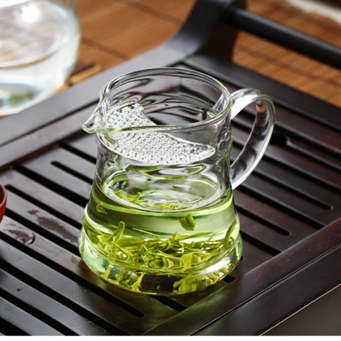 More heat - resistant glass filter points tea fair crescent cups of green tea tea tea cup cup leakage one office