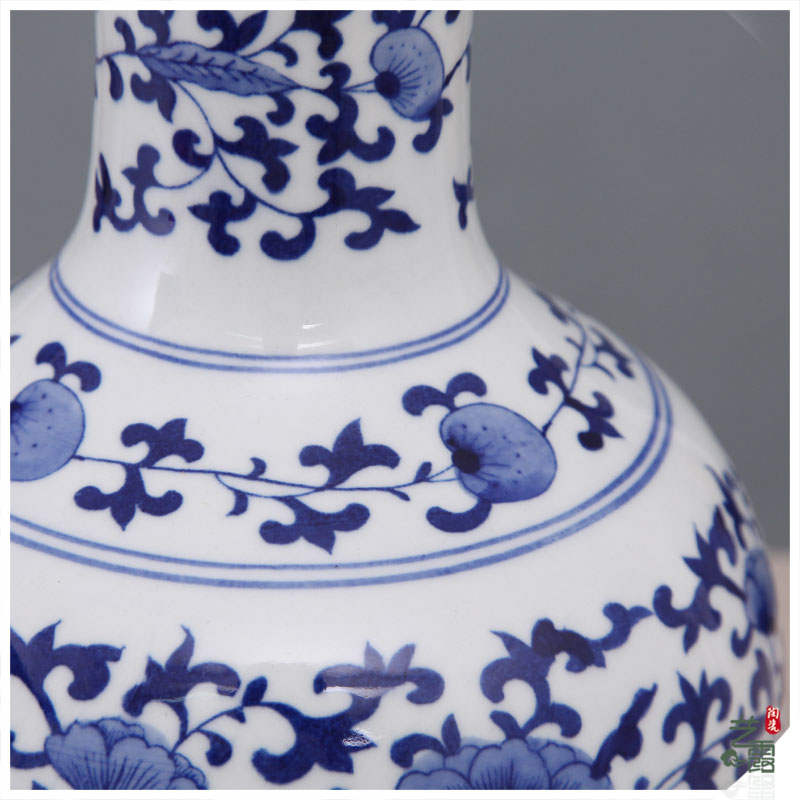 Jingdezhen ceramics antique blue and white porcelain vase modern home sitting room adornment handicraft furnishing articles