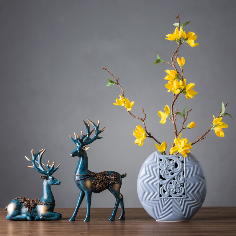 The Nordic style household act The role ofing is tasted wine sitting room adornment is placed on The creative move ceramic decoration is contracted and I