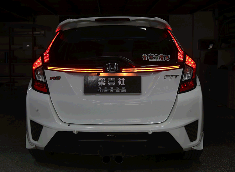 14新飞度刹车灯后尾灯 2016款新飞度gk5改装贯穿横置刹车灯行车灯