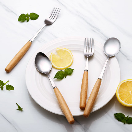 Informs the stainless steel cutlery knife and fork spoon, three - piece fruit fork fork wooden spoon, wooden handle western tableware