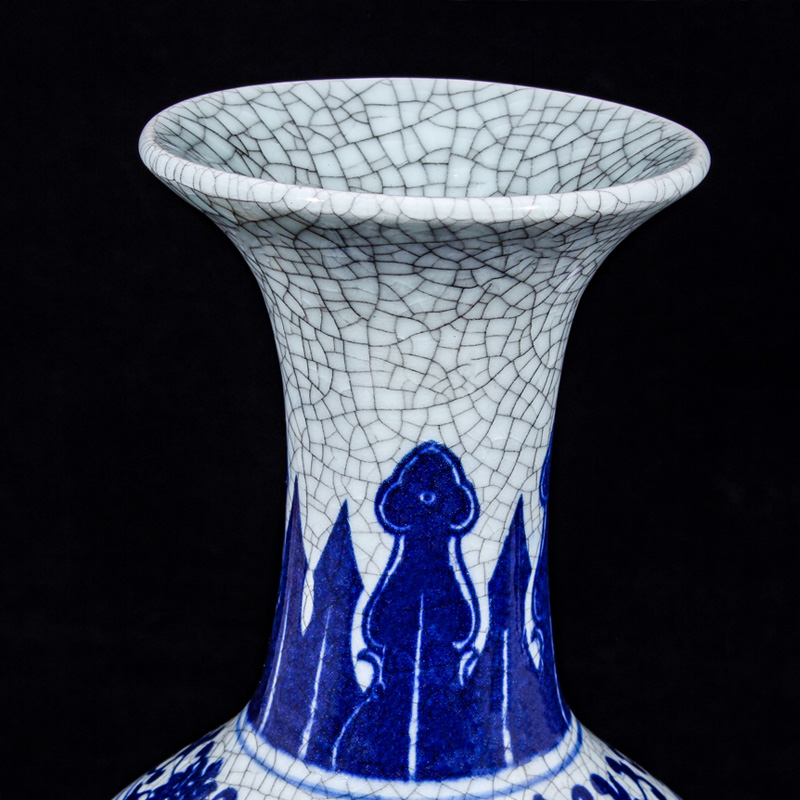 Crack in jingdezhen ceramics glaze antique blue and white porcelain vase decoration home act the role ofing mesa of the sitting room of Chinese style restoring ancient ways furnishing articles