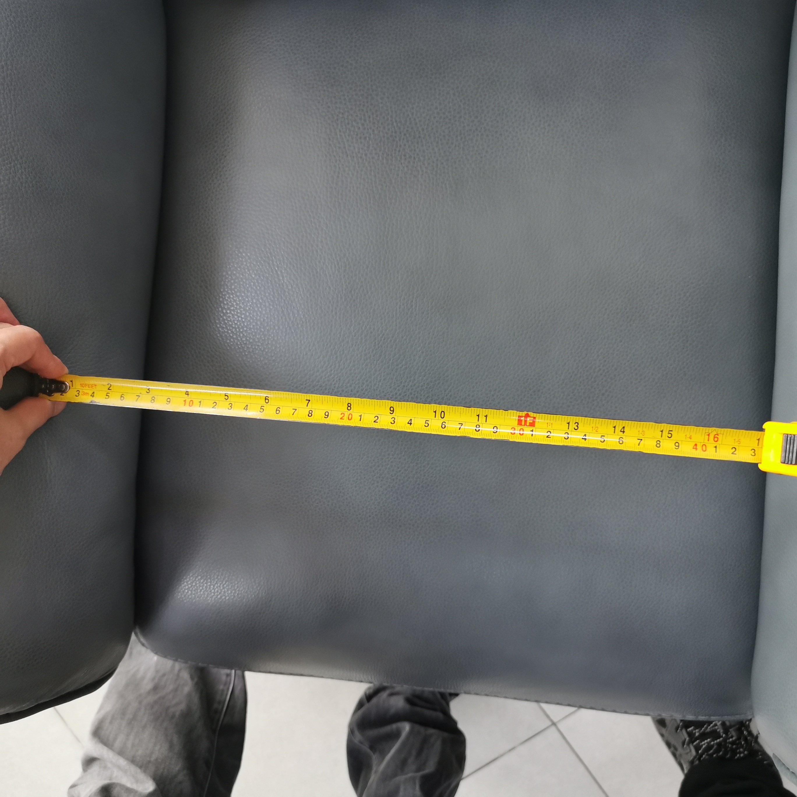 可灵活调节背靠角度,脚部支撑也能有力承托,科学分配承重,不管是侧躺