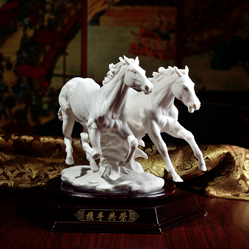 Oriental clay ceramic horse furnishing articles dehua porcelain its art collection business gifts/hand in hand