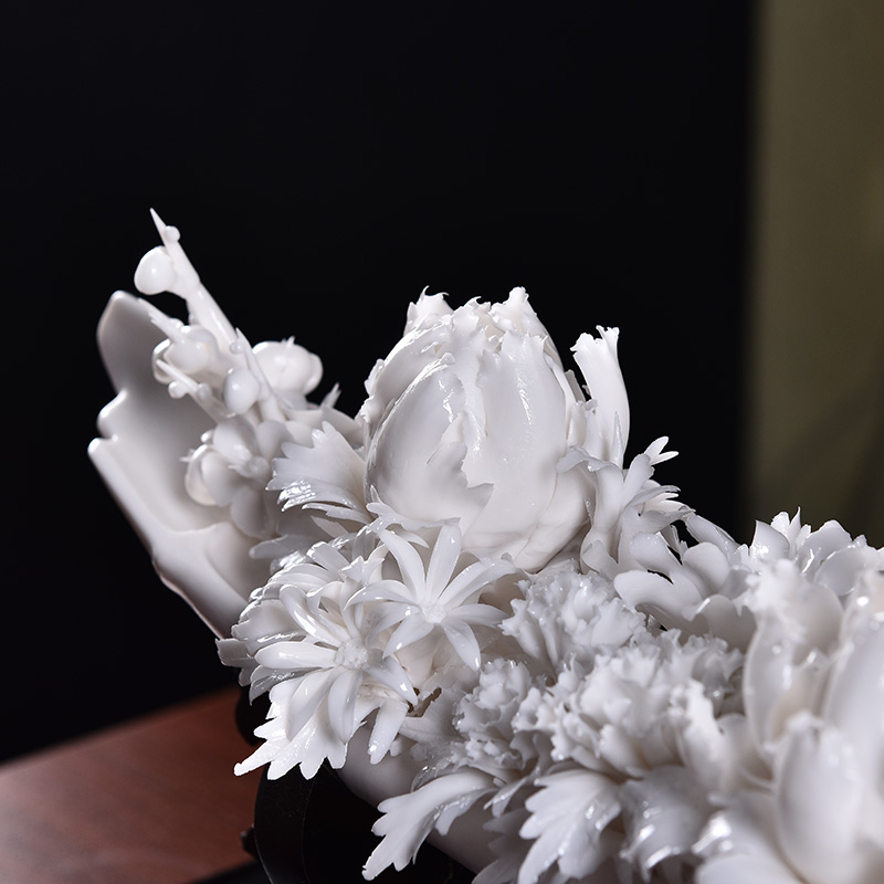 Oriental soil dehua white porcelain ceramic flower art upscale hotel club house furnishing articles gifts/today