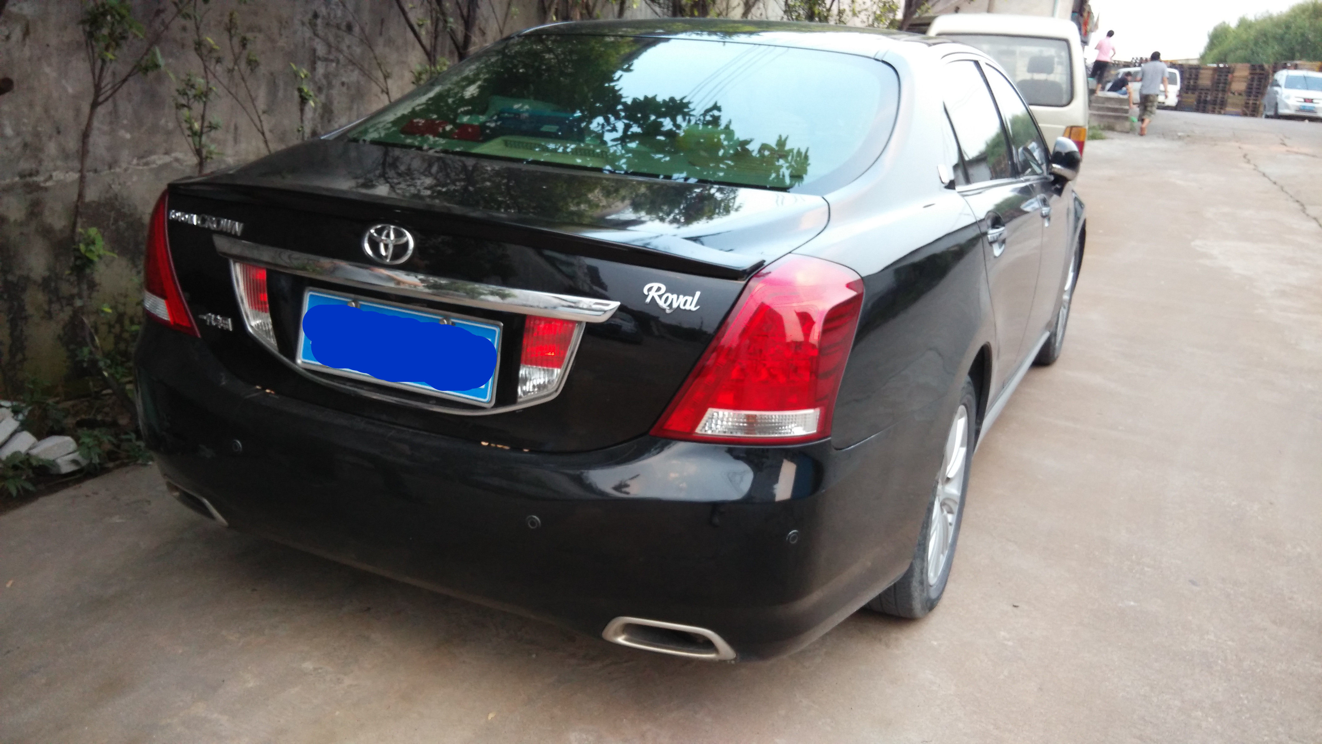 13代皇冠尾翼新皇冠压尾翼10-14皇冠免打孔尾翼皇冠粘贴式压尾翼