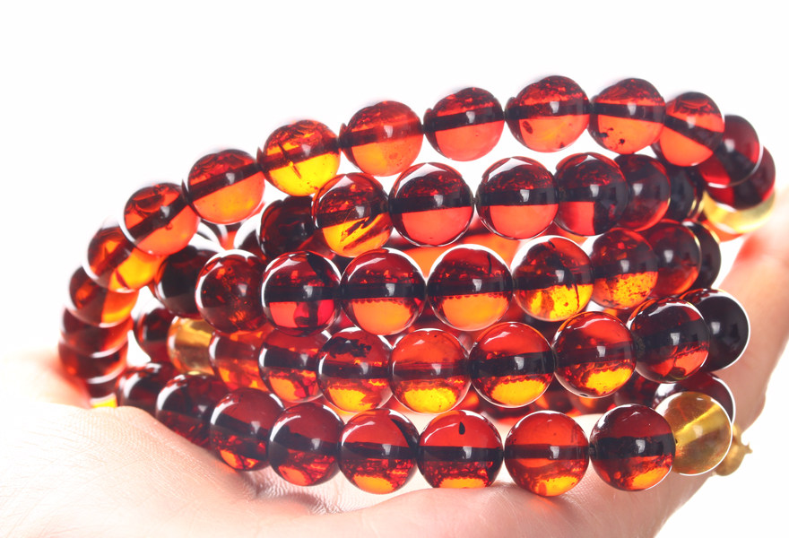 69.30克  10mm 精美精品 酒红色 圆珠 血珀佛珠  713n