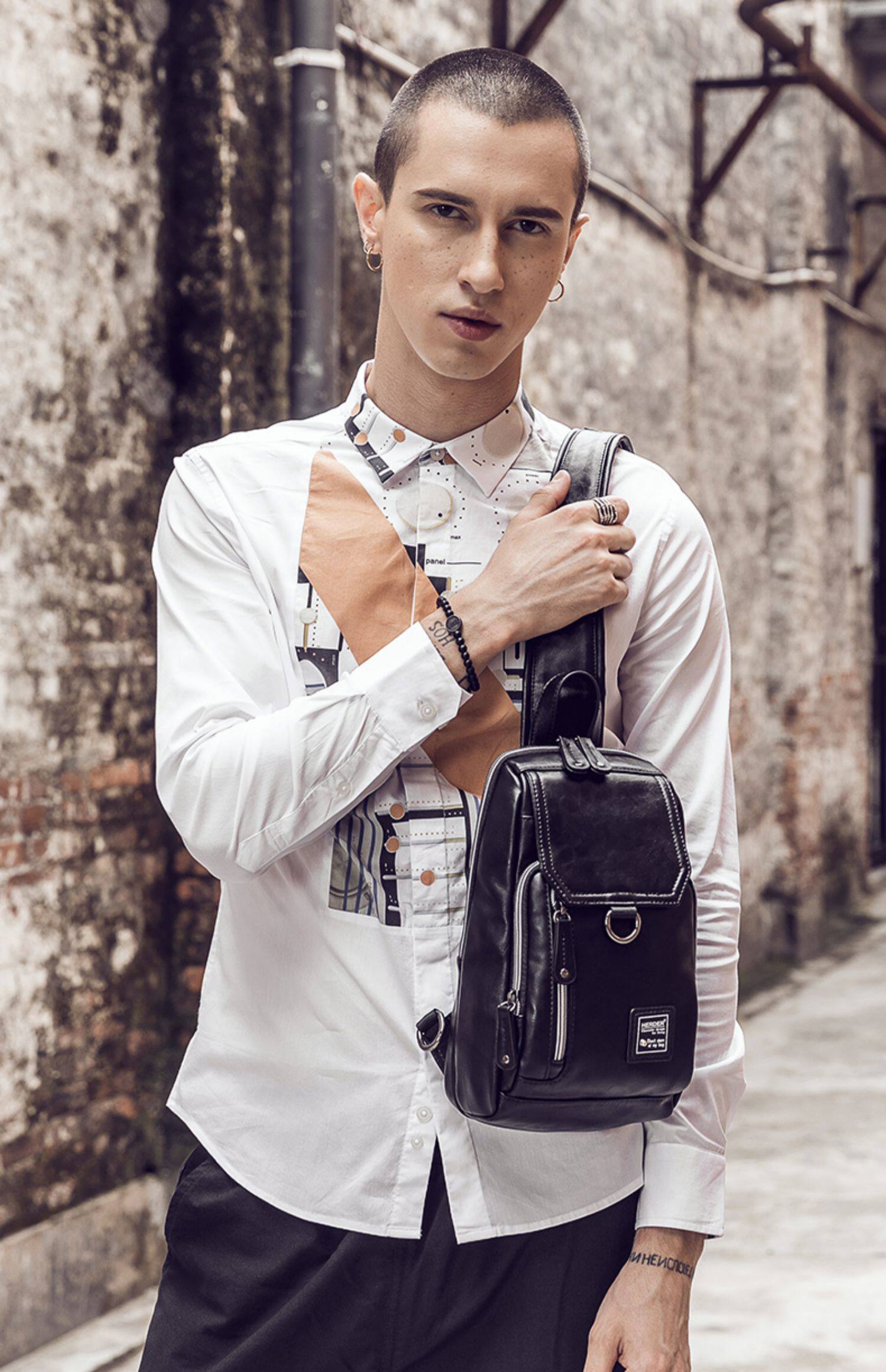 herder/赫登尔胸包男包