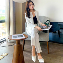 Small sub white coat Femininity Goddess Van West Suit Professional Suit Commute 100 lap suit Two sets of womens clothes