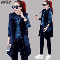 Golden velvet sports suit womens winter New Fashion padded velvet casual wear Korean version of large size sweater three sets
