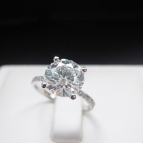 Fu Daisheng Diamond Female Ring Finger PT950 Platinum 80 courting for wedding diamond ring female one-carat wedding special cabinet