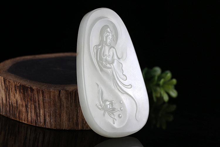 玉雕名家连瑜瑾作品 白玉籽料挂件 观音