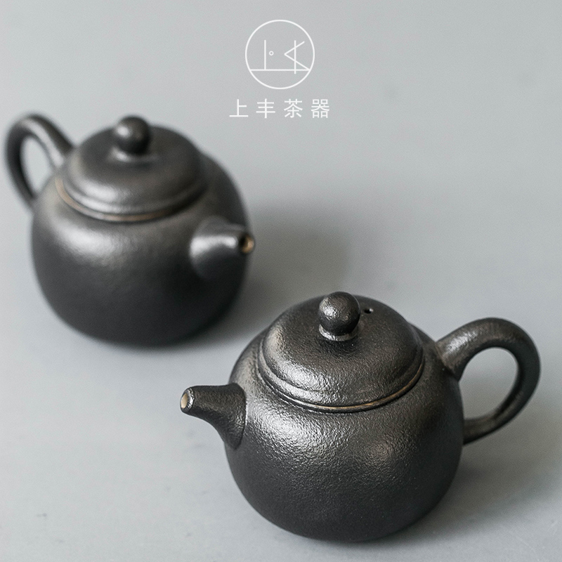 Feng little teapot of black ceramic tea set on the teapot single pot of domestic Japanese tea machine manual mini filtering pot