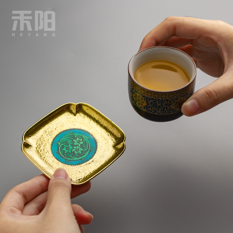 Send Yang cloisonne teacup pad insulation mat enamel color restoring ancient ways golden cup mat and creative tea accessories