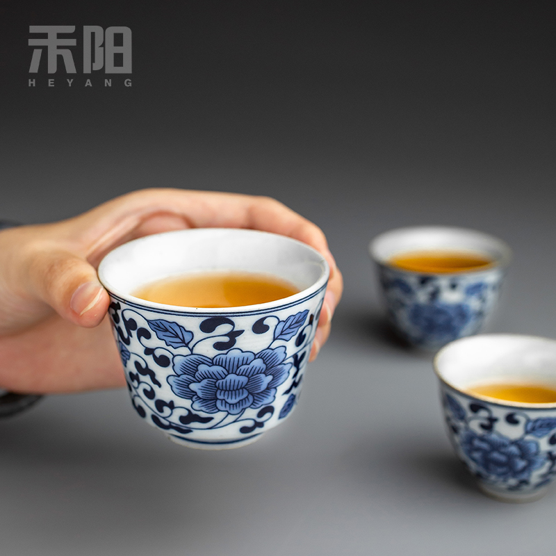 Send Yang ceramic cups porcelain sample tea cup kung fu tea tea set household master cup tea cup single CPU restoring ancient ways