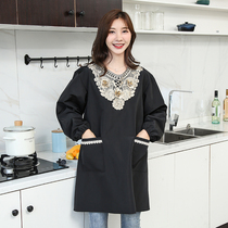 Womens fashion lace waterproof and oil-proof home kitchen apron long sleeve cooking housework cleaning cute Japanese anti-dressing