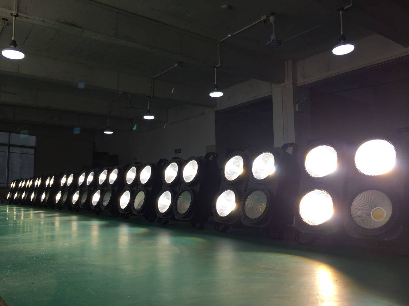 舞台cob面光灯三基色染色灯双色可调台面大型影视灯舞台灯防水灯