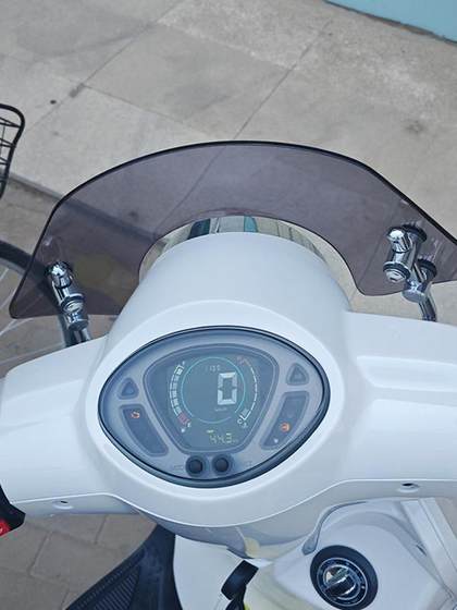 Sanyang 150 Fit 3 Fit 4 Front Windshield Modification Accessories Fit 5 경쟁 가슴 보호 앞 유리. Sanyang 150 Fit 3 Fit 4 Front Windshield Modification Accessories Fit 5 경쟁 가슴 보호 앞 유리.