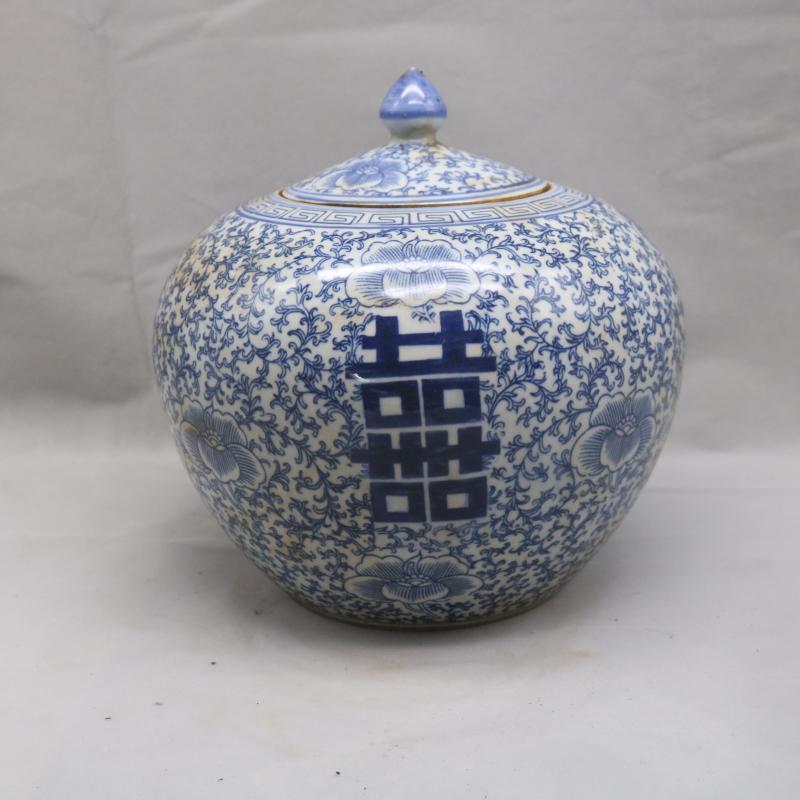 Blue and white tie up four various branches of the republic of China watermelon cover pot tea antiques no junk old goods porcelain retro furnishing articles