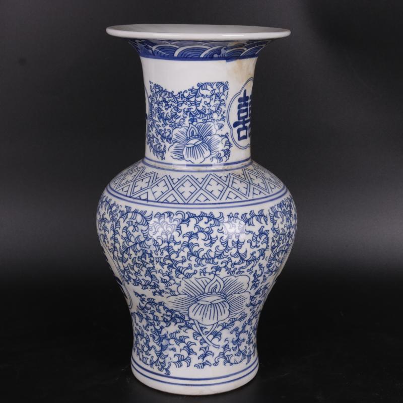 The Qing qianlong happy character flower vase with blue and white tie up branches decals antique craft porcelain bottle household of Chinese style furnishing articles old goods collection