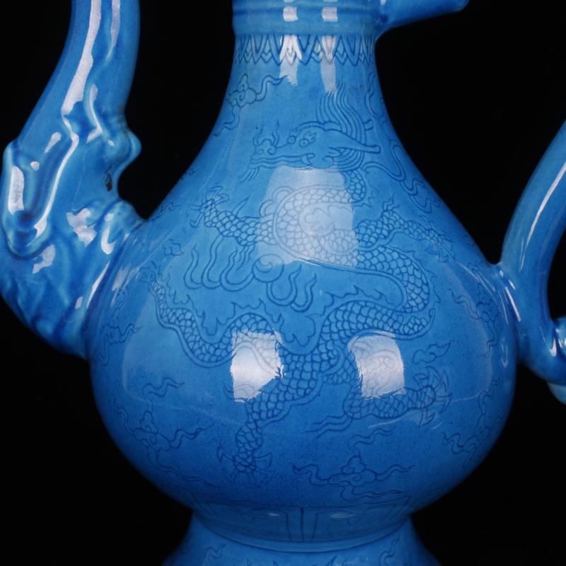 Jingdezhen imitation Ming hongzhi peacock blue glaze carved dragon pot of antique reproduction antique Chinese antique old items furnishing articles