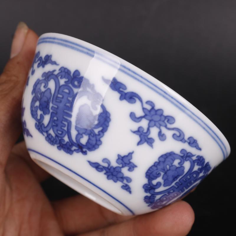 Blue and white life of word lines in antique crafts of Chinese style household porcelain cups furnishing articles antique curio collection