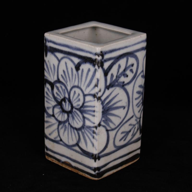 Archaize of jingdezhen blue and white porcelain square antique vase play an antique old items furnishing articles do old folk collection