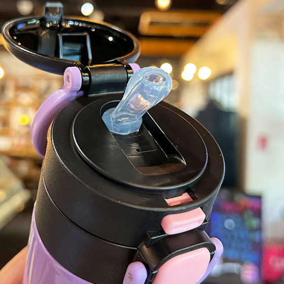 Sanrio Kulomi Thermos Cup Children 's Water Cup Girls School Special Straw Cup Cup Cettle New Sanrio Kulomi Thermos Cup Children 's Water Cup Girls School Special Straw Cup Cup Cettle New