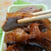 Zhenzhen Xiamen Port braised duck Xiamen cuisine Guankou Zhou Baozhen freshly made just out of the pot half popular cuisine