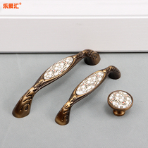 Pastoral style ceramic handle Zinc alloy cabinet door drawer handle Retro brass color gecko claw pattern double hole handle