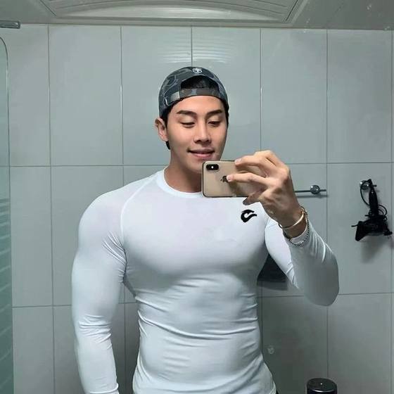 Sports training suit Spring long -sleeved men's speed dry clothes bottoming shirt sweat track and field running fitness basketball T -shirt breathable
Sports training suit Spring long -sleeved men's speed dry clothes bottoming shirt sweat track and field running fitness basketball T -shirt breathable
