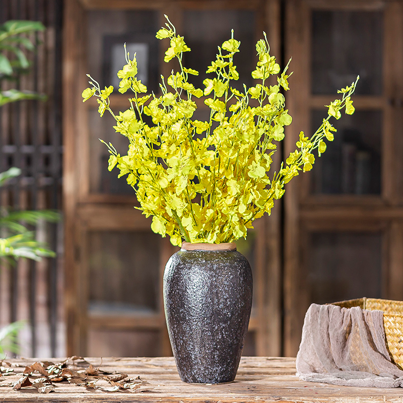 Black ceramic vase flower arranging flowers water raise the table sitting room adornment creative clay coarse pottery China restoring ancient ways