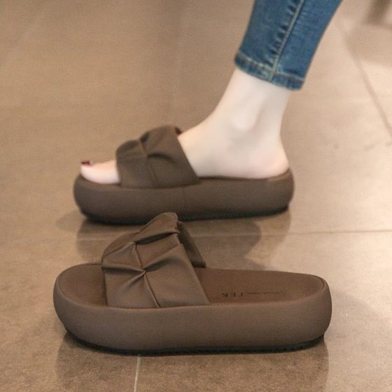 Sandals for women in summer wear 2025 new thick-soled heightened beach sandals lazy fashion flip-flops for women Sandals for women in summer wear 2025 new thick-soled heightened beach sandals lazy fashion flip-flops for women