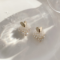 Love pearl stud earrings female sterling silver 2021 New ins style simple cold earrings temperament big Advanced feel ear ornaments