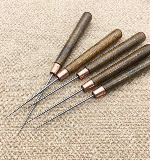 확장 및 얇은 날카로운 원뿔 바늘 바늘 나무 손잡이 awl 펀치 바늘 원뿔 날씬한 바늘 포지셔닝 드릴 핸드 도구 Qianzitong 확장 및 얇은 날카로운 원뿔 바늘 바늘 나무 손잡이 awl 펀치 바늘 원뿔 날씬한 바늘 포지셔닝 드릴 핸드 도구 Qianzitong