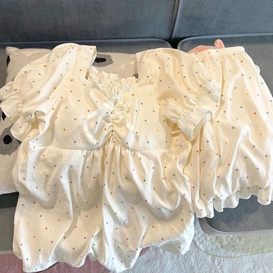 여름에 여성을위한 가슴 패드 잠수함이있는 한국 색 폴카 점이 새로운 짧은 슬라이드 반바지 달콤한 인터넷 유명인 학생 기숙사 홈 여름에 여성을위한 가슴 패드 잠수함이있는 한국 색 폴카 점이 새로운 짧은 슬라이드 반바지 달콤한 인터넷 유명인 학생 기숙사 홈