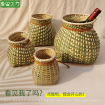 Childrens small back basket fish basket weaving bamboo weaving craft kindergarten performance stage props decoration natural large trumpet