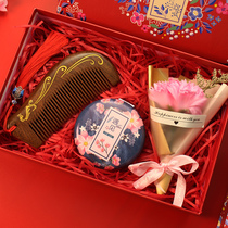 Birthday gift Golden sandalwood comb to send girlfriends wives mothers girlfriends Mid-Autumn Festival elders