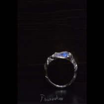 fluxeeker | Moonlight stone ring customised Icelandic Aurora lovers to the ring