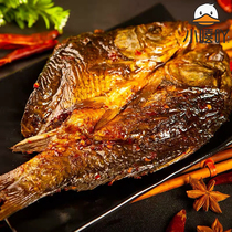 Xiaohei Hunan specialty authentic Yiyang Nanxian sauce plate fish hand torn crucian carp sauce spicy fish casual snacks Snacks